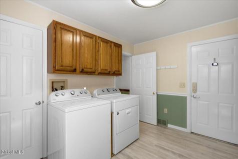1354 Rowe Road Niskayuna NY 12309