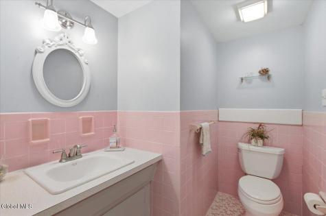 1354 Rowe Road Niskayuna NY 12309