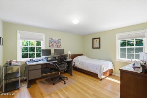 1354 Rowe Road Niskayuna NY 12309