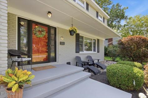 1354 Rowe Road Niskayuna NY 12309