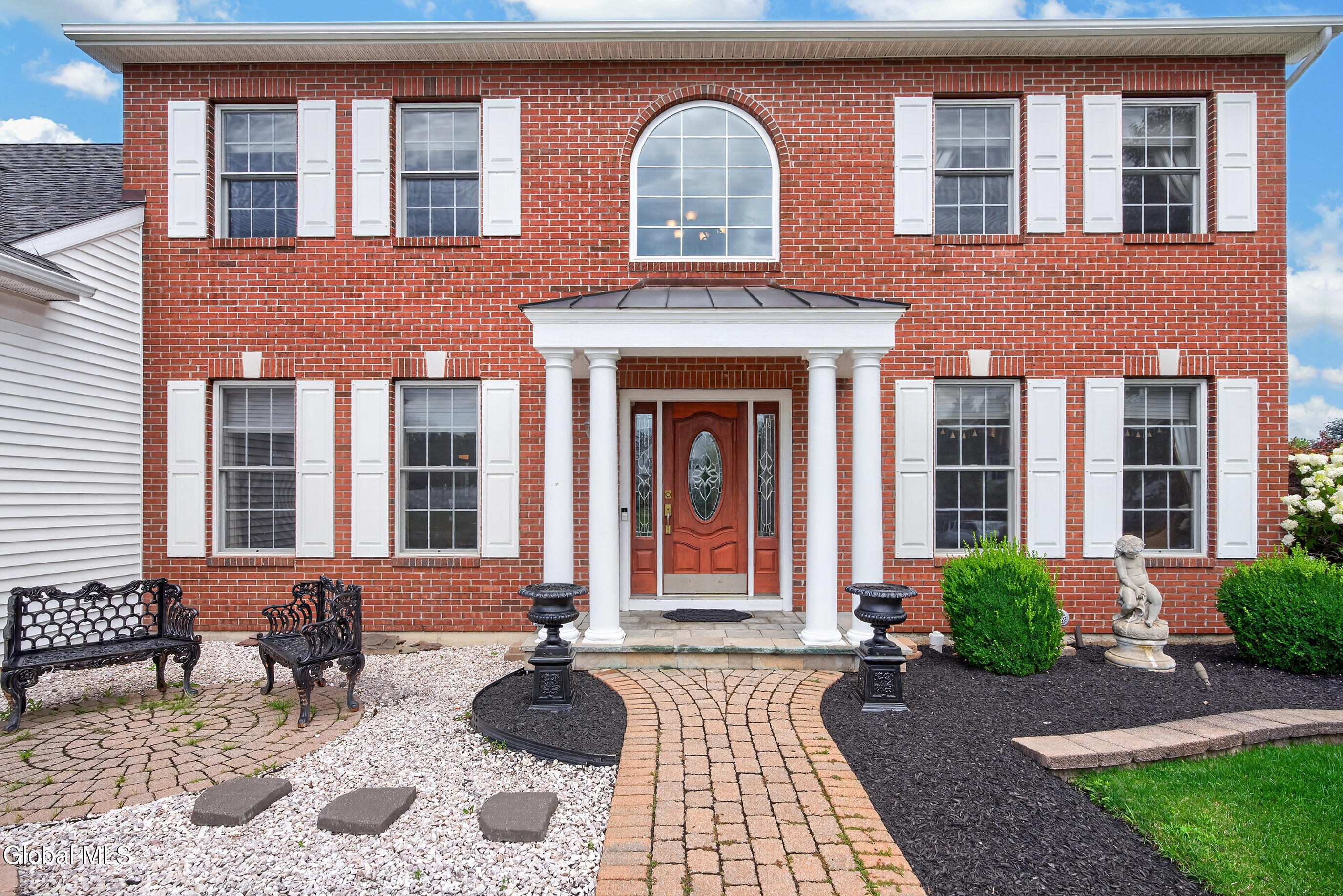 14 Ridgefield Way Watervliet NY 12189
