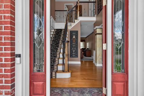 14 Ridgefield Way Watervliet NY 12189