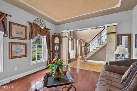 14 Ridgefield Way Watervliet NY 12189