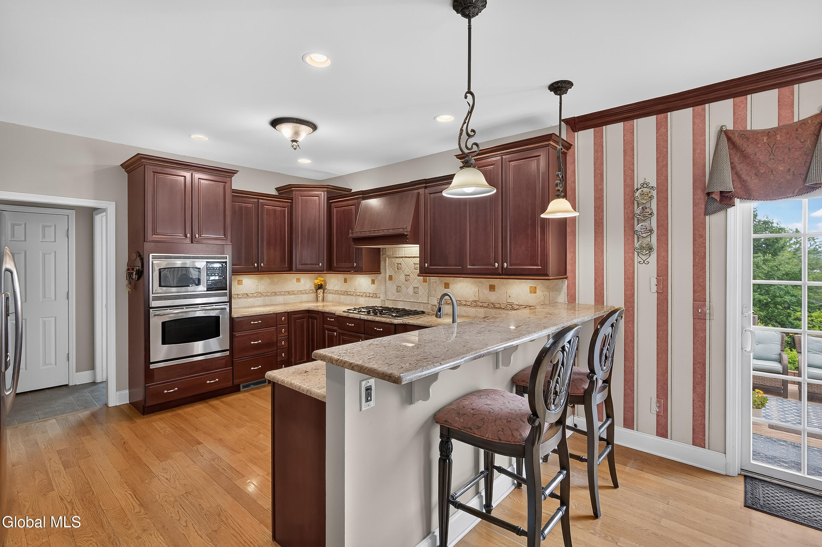 14 Ridgefield Way Watervliet NY 12189