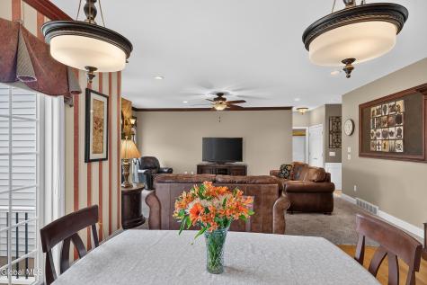 14 Ridgefield Way Watervliet NY 12189