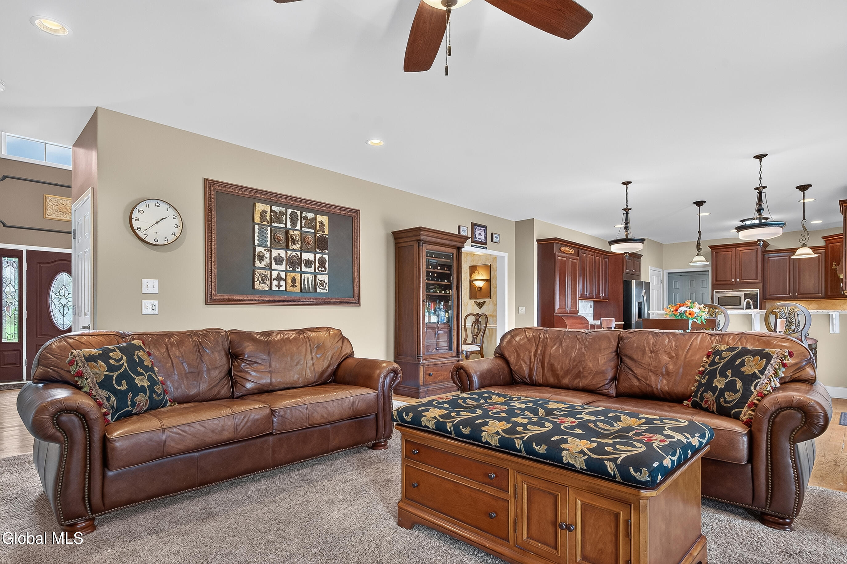 14 Ridgefield Way Watervliet NY 12189