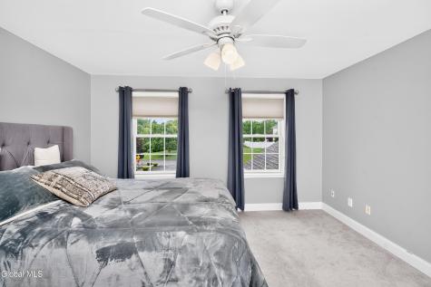 14 Ridgefield Way Watervliet NY 12189