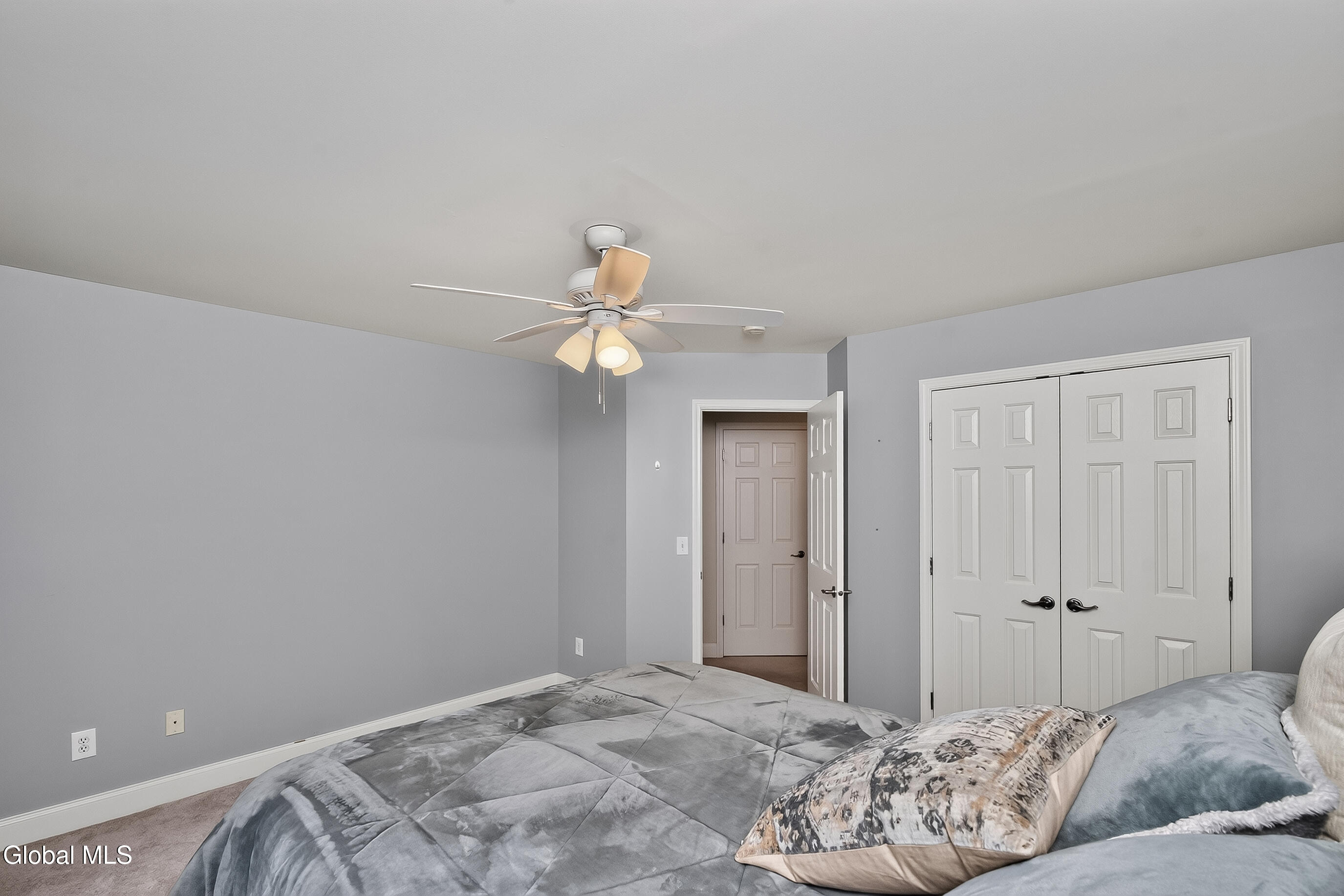 14 Ridgefield Way Watervliet NY 12189