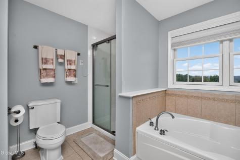 14 Ridgefield Way Watervliet NY 12189