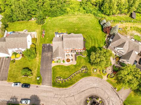14 Ridgefield Way Watervliet NY 12189