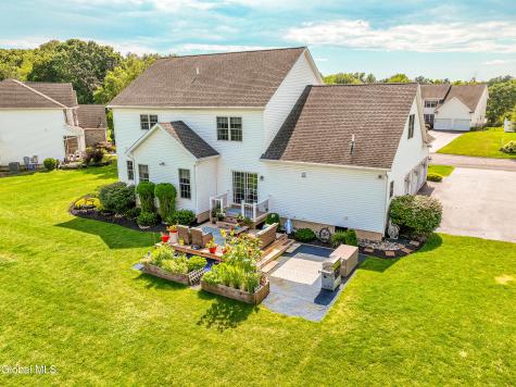 14 Ridgefield Way Watervliet NY 12189