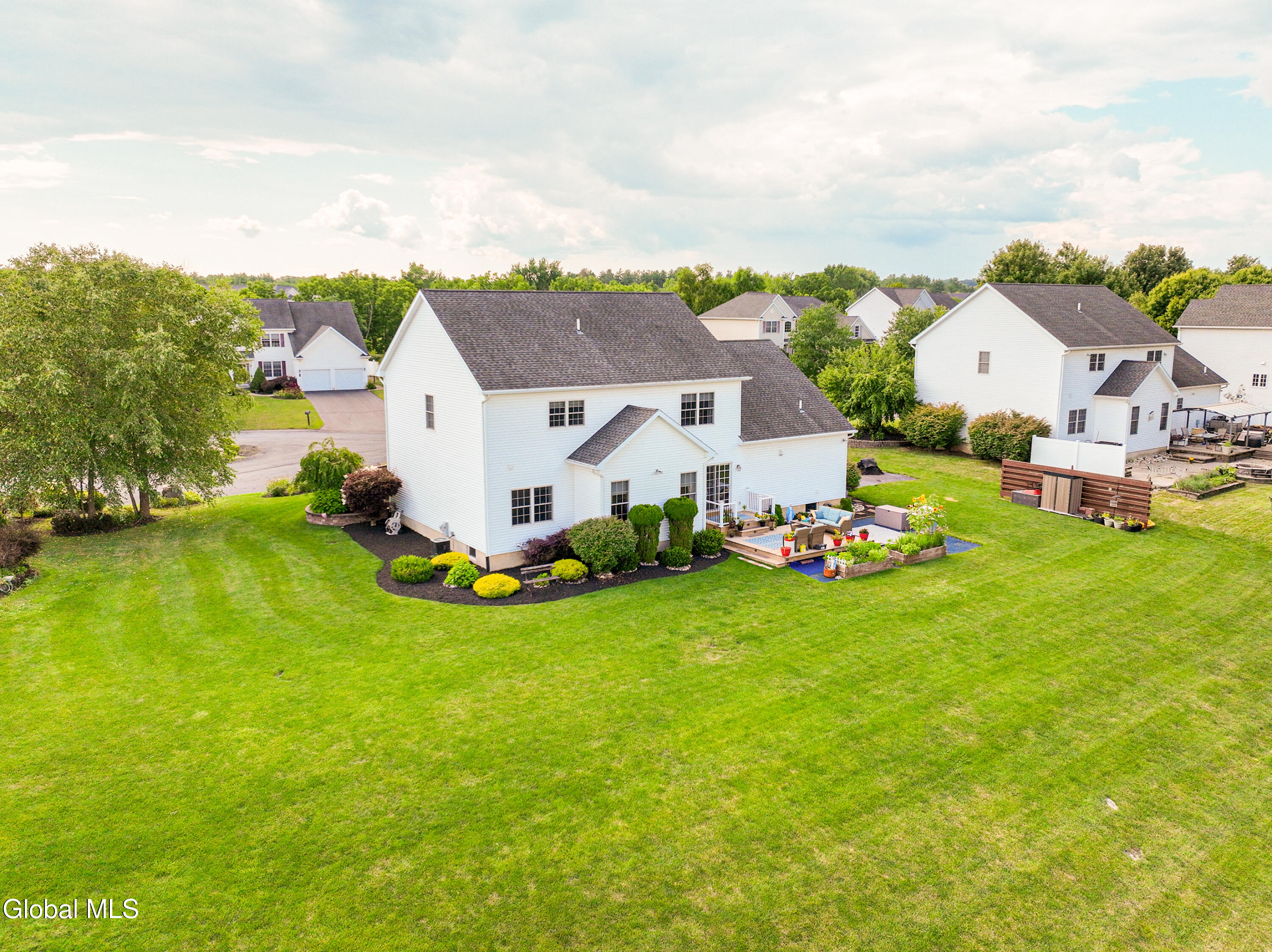 14 Ridgefield Way Watervliet NY 12189