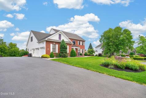 14 Ridgefield Way Watervliet NY 12189