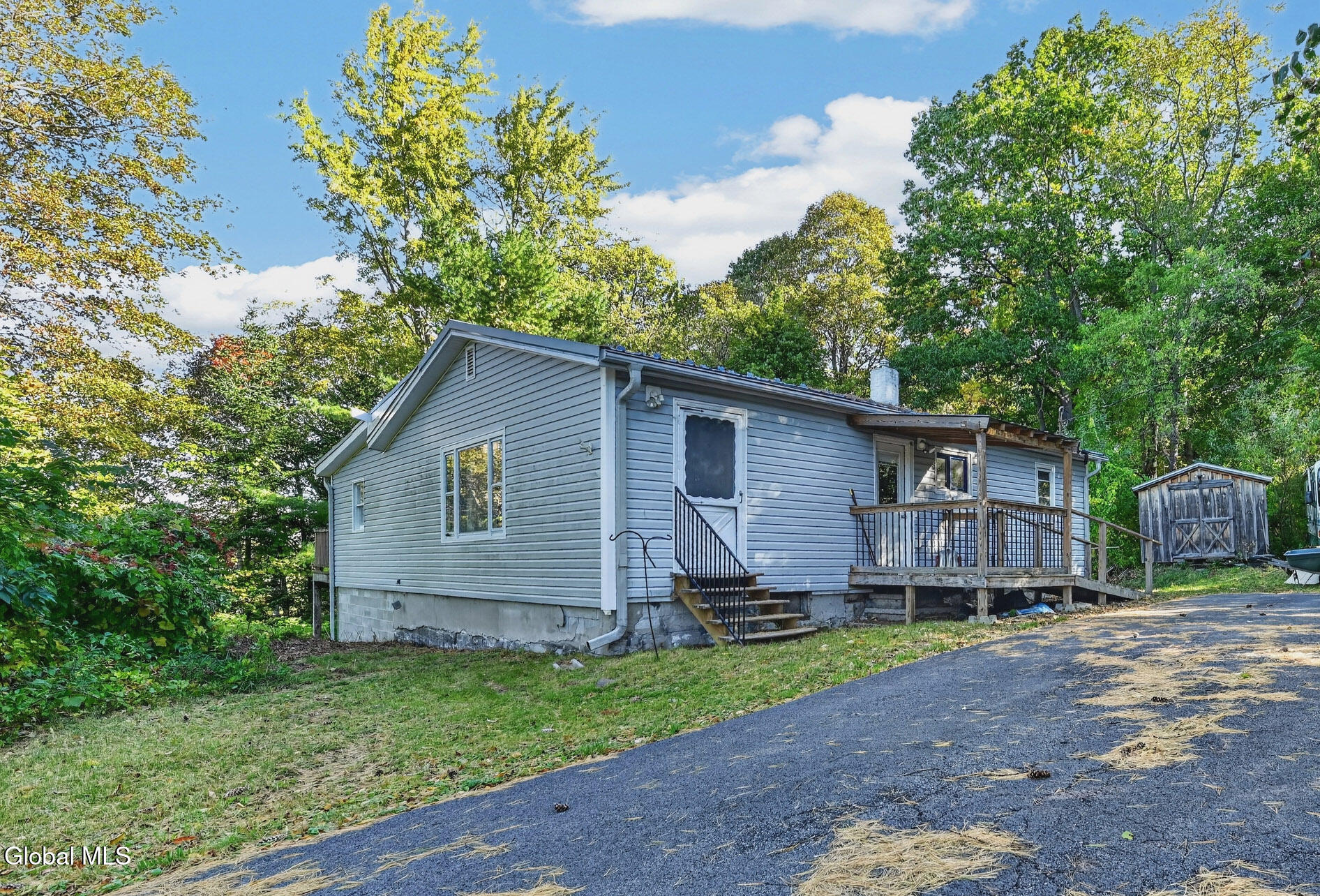 9 Hillcrest Avenue Gloversville NY 12078