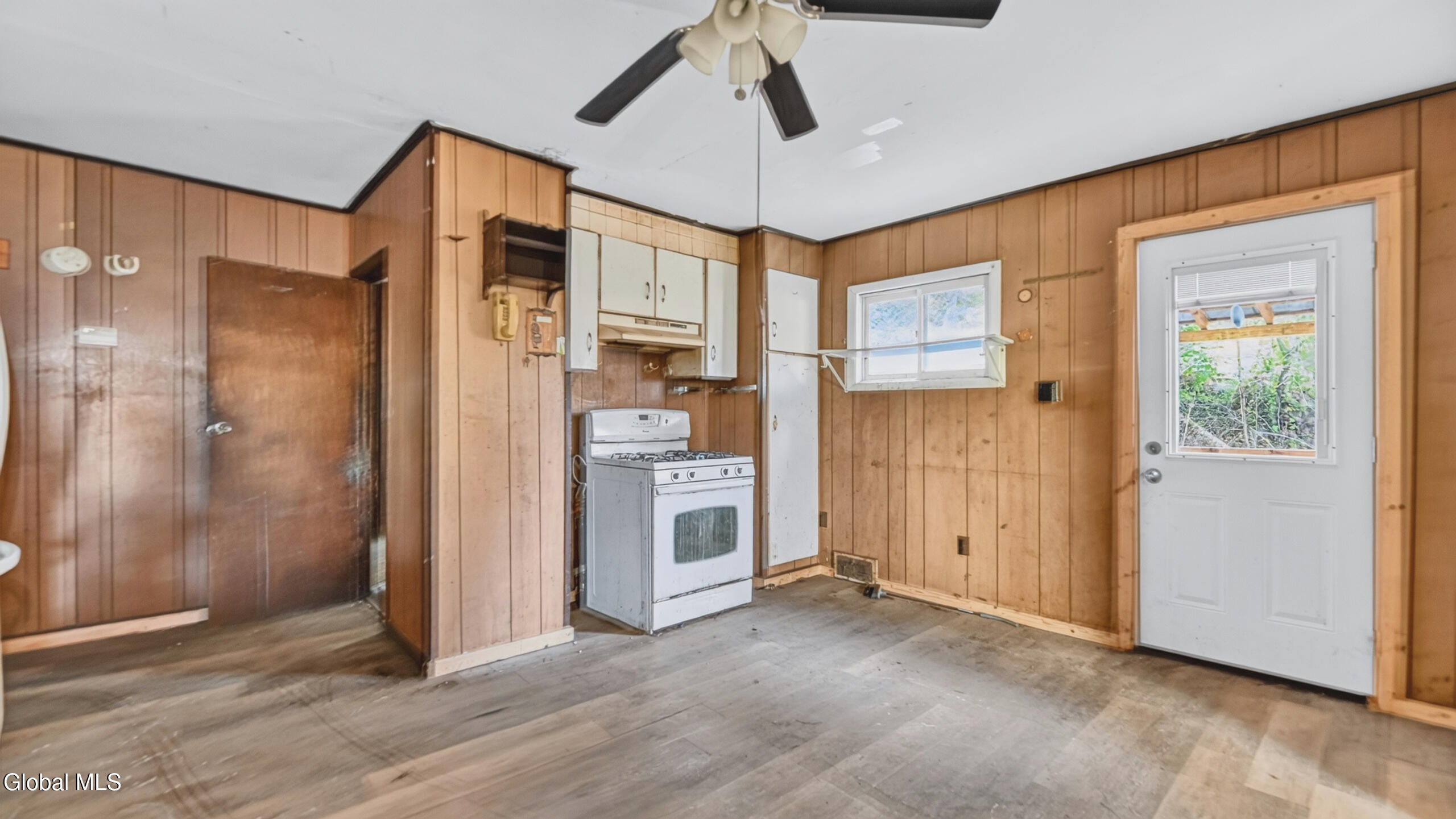 9 Hillcrest Avenue Gloversville NY 12078