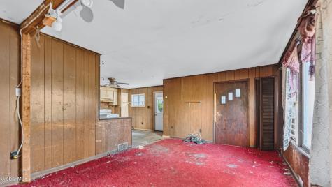 9 Hillcrest Avenue Gloversville NY 12078