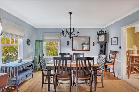 1550 Valencia Road Niskayuna NY 12309