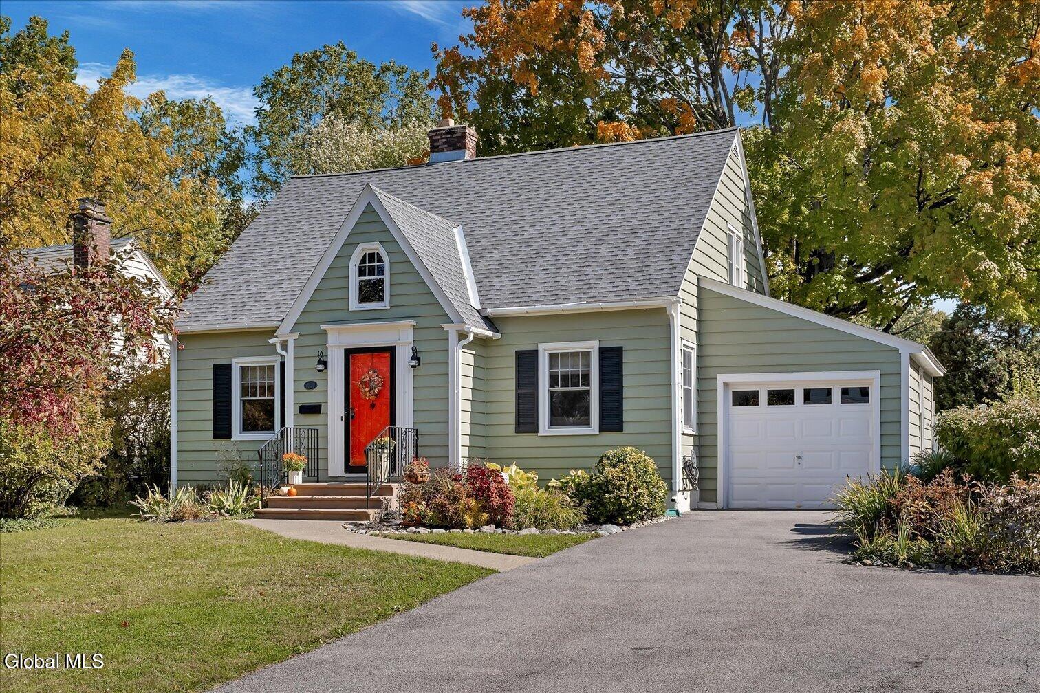 1550 Valencia Road Niskayuna NY 12309