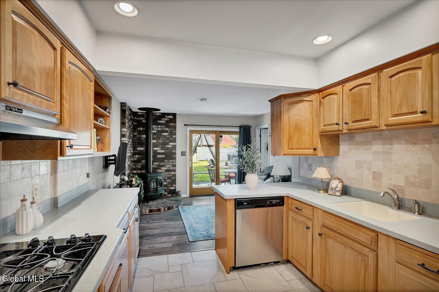 1550 Valencia Road Niskayuna NY 12309