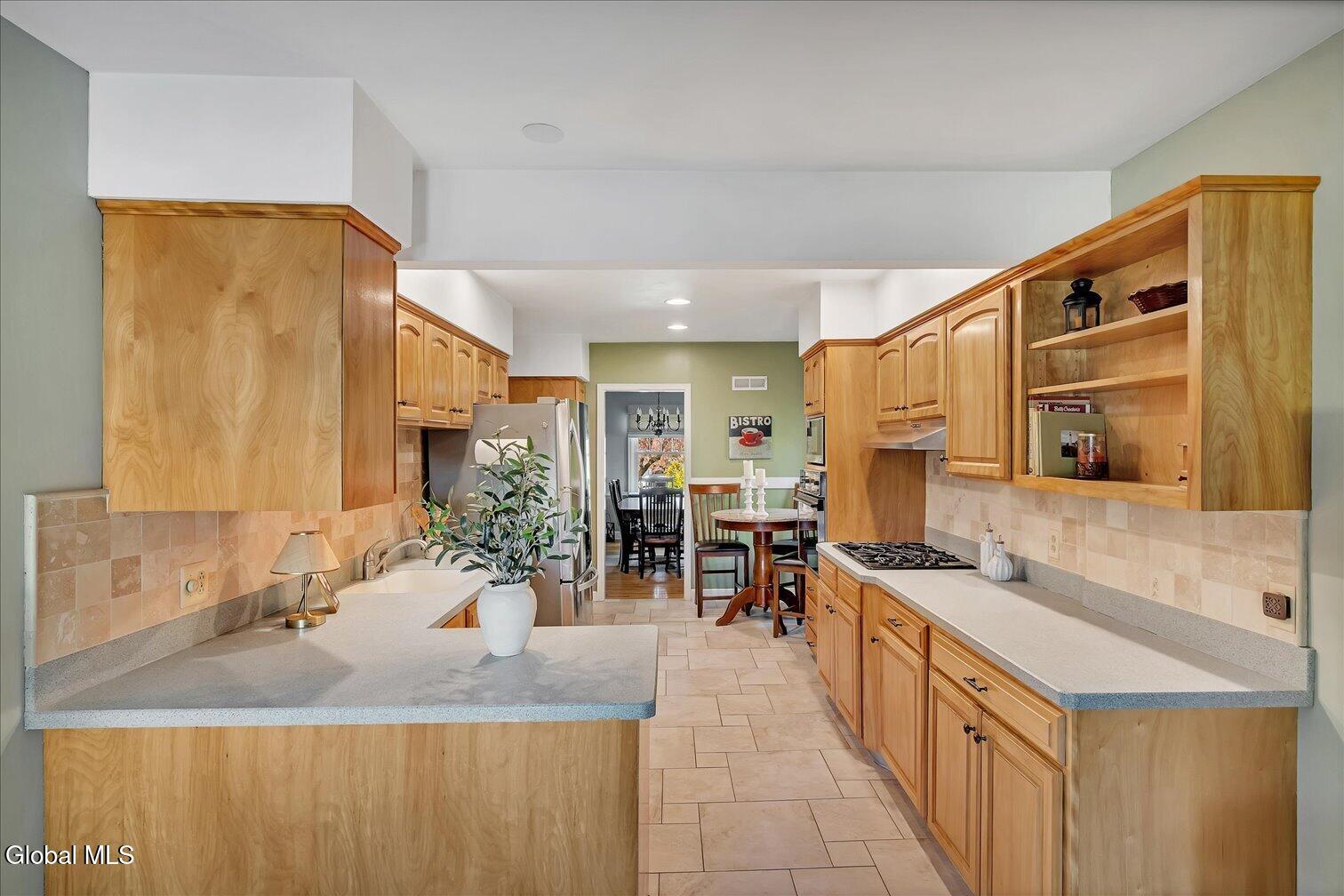 1550 Valencia Road Niskayuna NY 12309