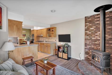 1550 Valencia Road Niskayuna NY 12309