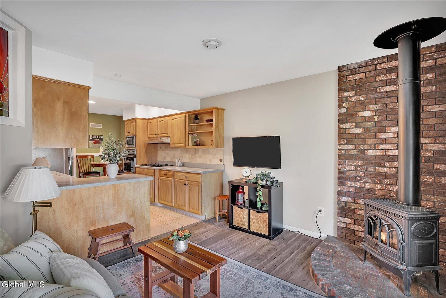 1550 Valencia Road Niskayuna NY 12309