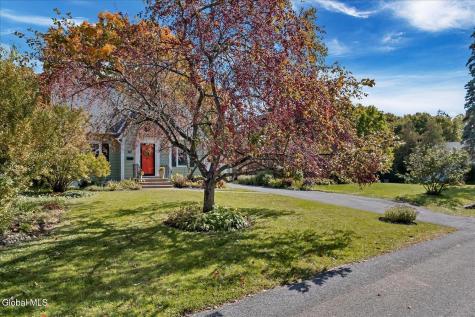 1550 Valencia Road Niskayuna NY 12309