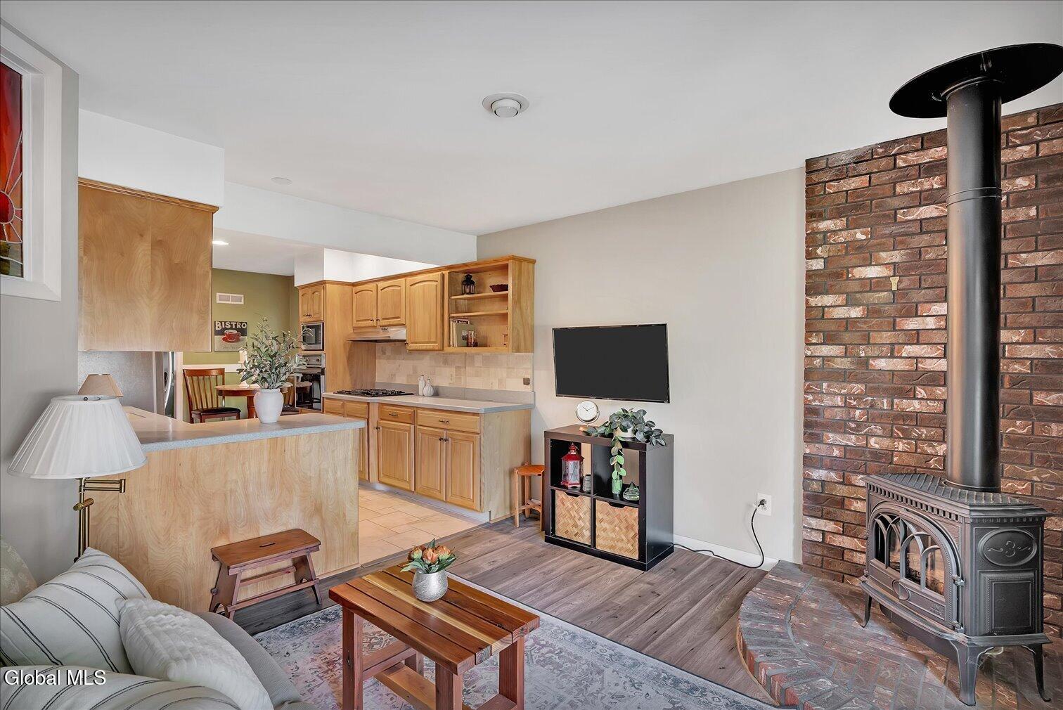 1550 Valencia Road Niskayuna NY 12309