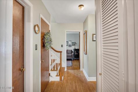 1550 Valencia Road Niskayuna NY 12309