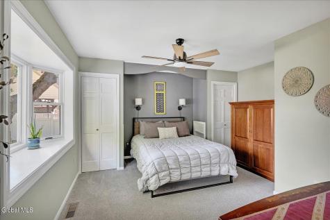 1550 Valencia Road Niskayuna NY 12309