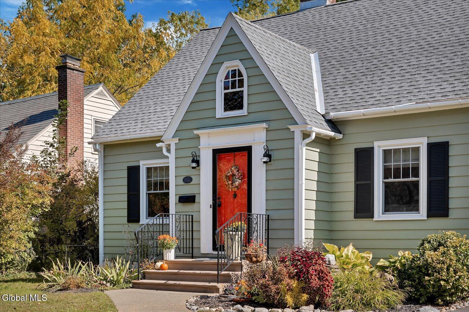 1550 Valencia Road Niskayuna NY 12309