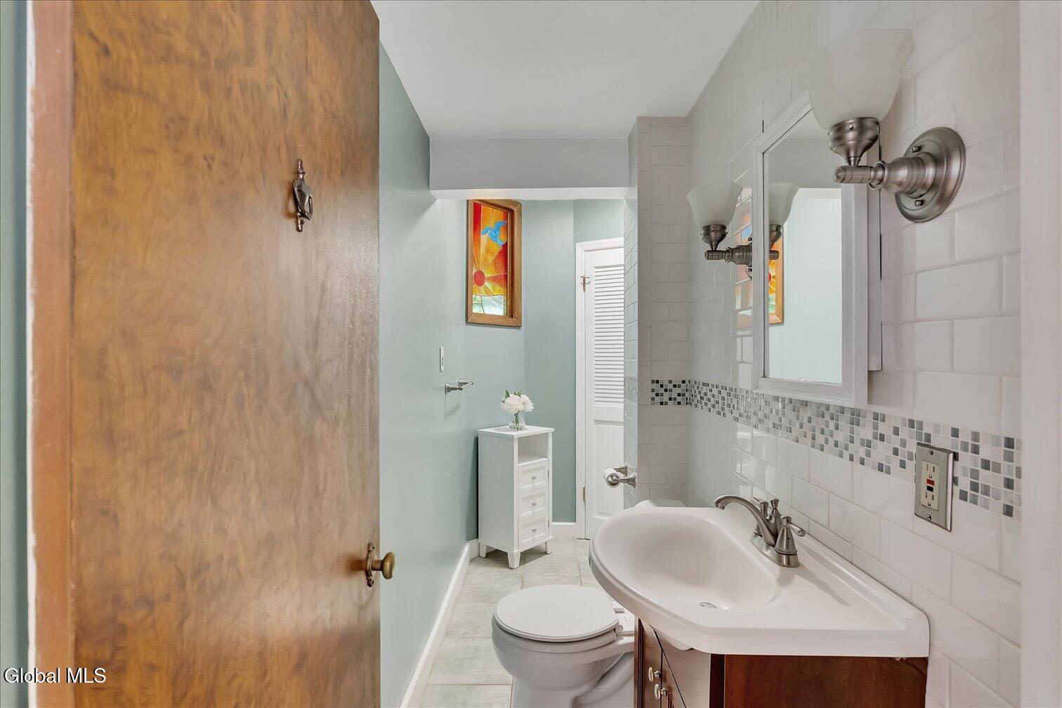 1550 Valencia Road Niskayuna NY 12309