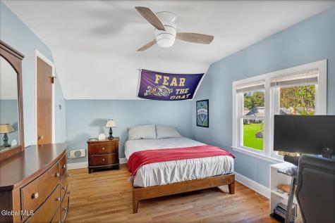 1550 Valencia Road Niskayuna NY 12309