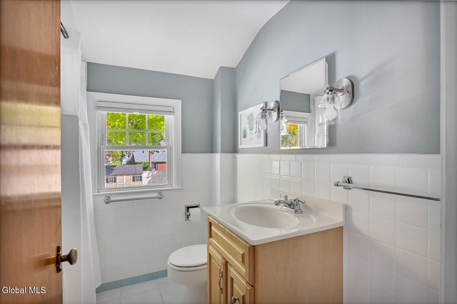 1550 Valencia Road Niskayuna NY 12309