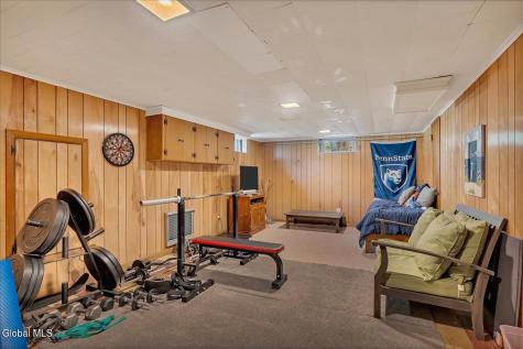 1550 Valencia Road Niskayuna NY 12309