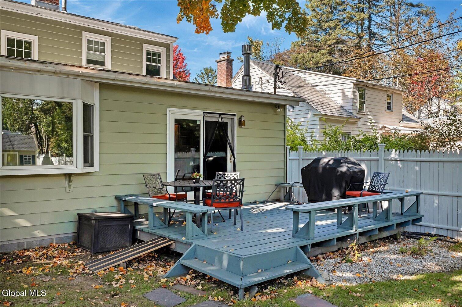 1550 Valencia Road Niskayuna NY 12309