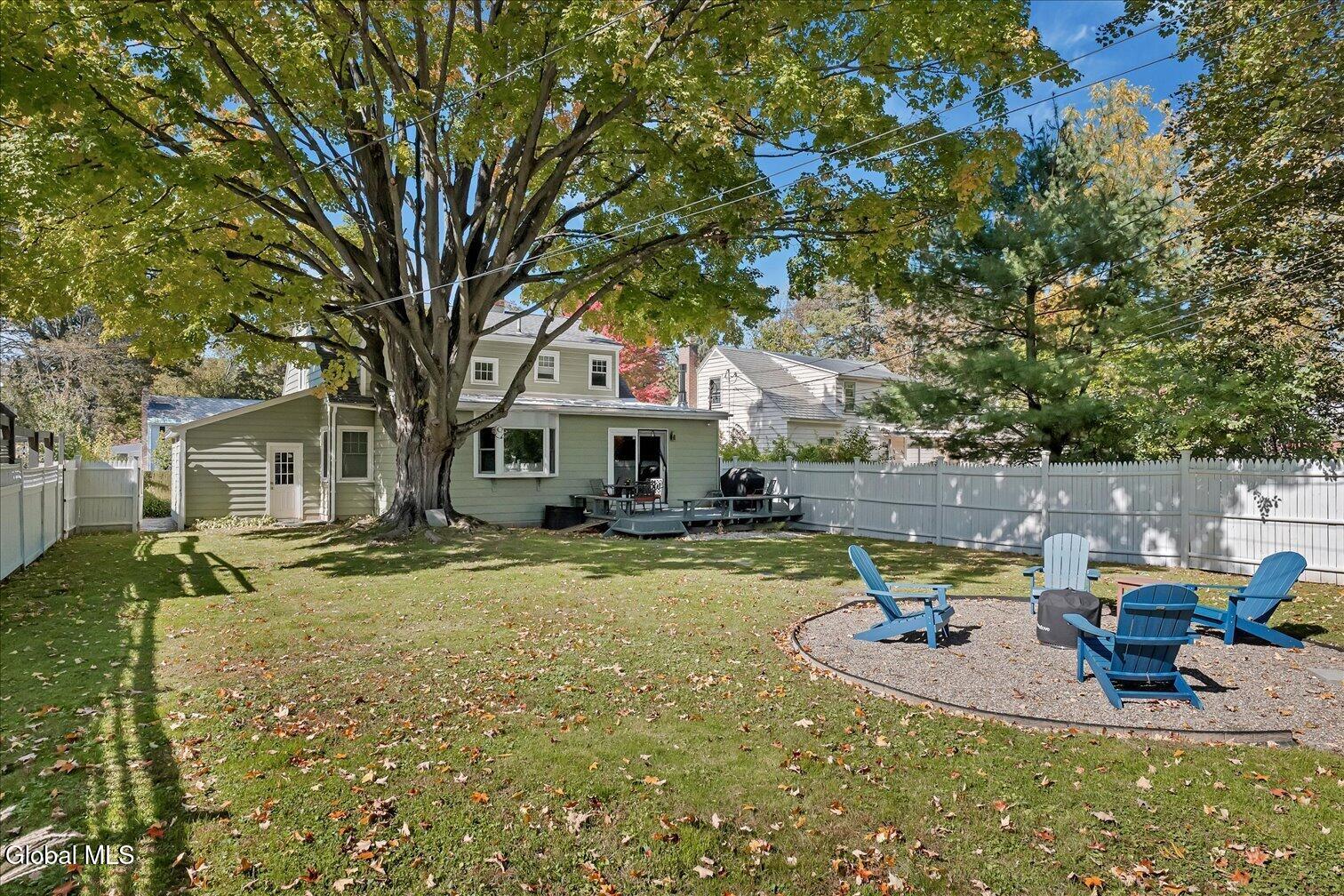 1550 Valencia Road Niskayuna NY 12309