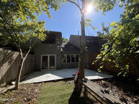 250 Woodscape Drive Guilderland NY 12203