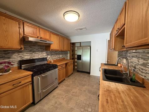 250 Woodscape Drive Guilderland NY 12203