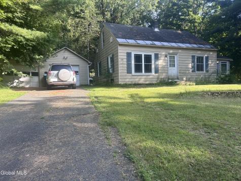 284 Snyders Corners Road Poestenkill NY 12198