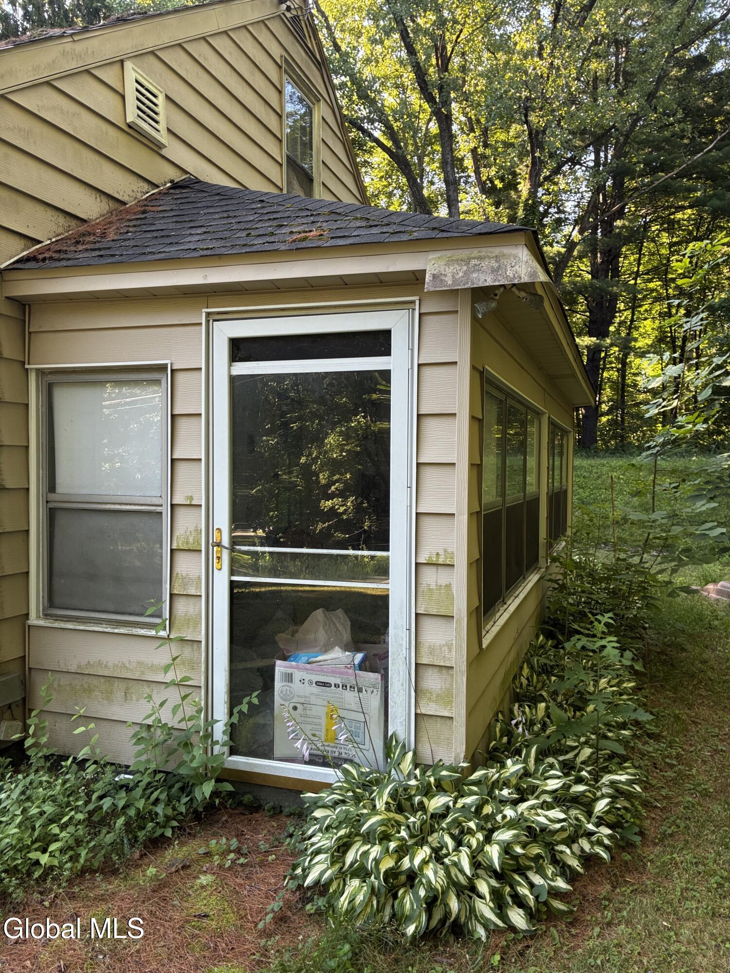 284 Snyders Corners Road Poestenkill NY 12198