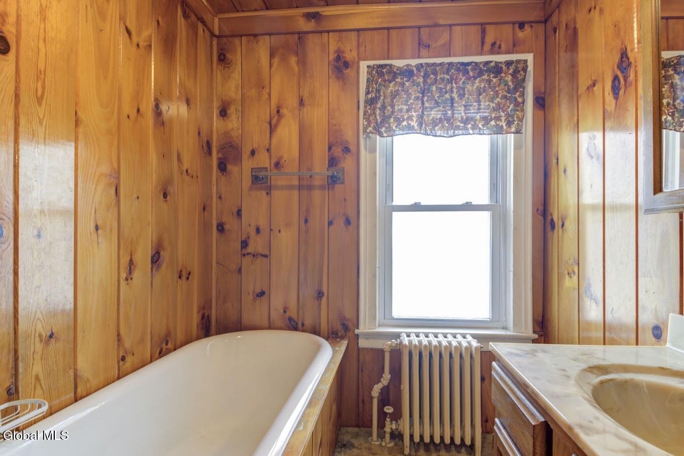 212 Glebe Street Johnstown NY 12095