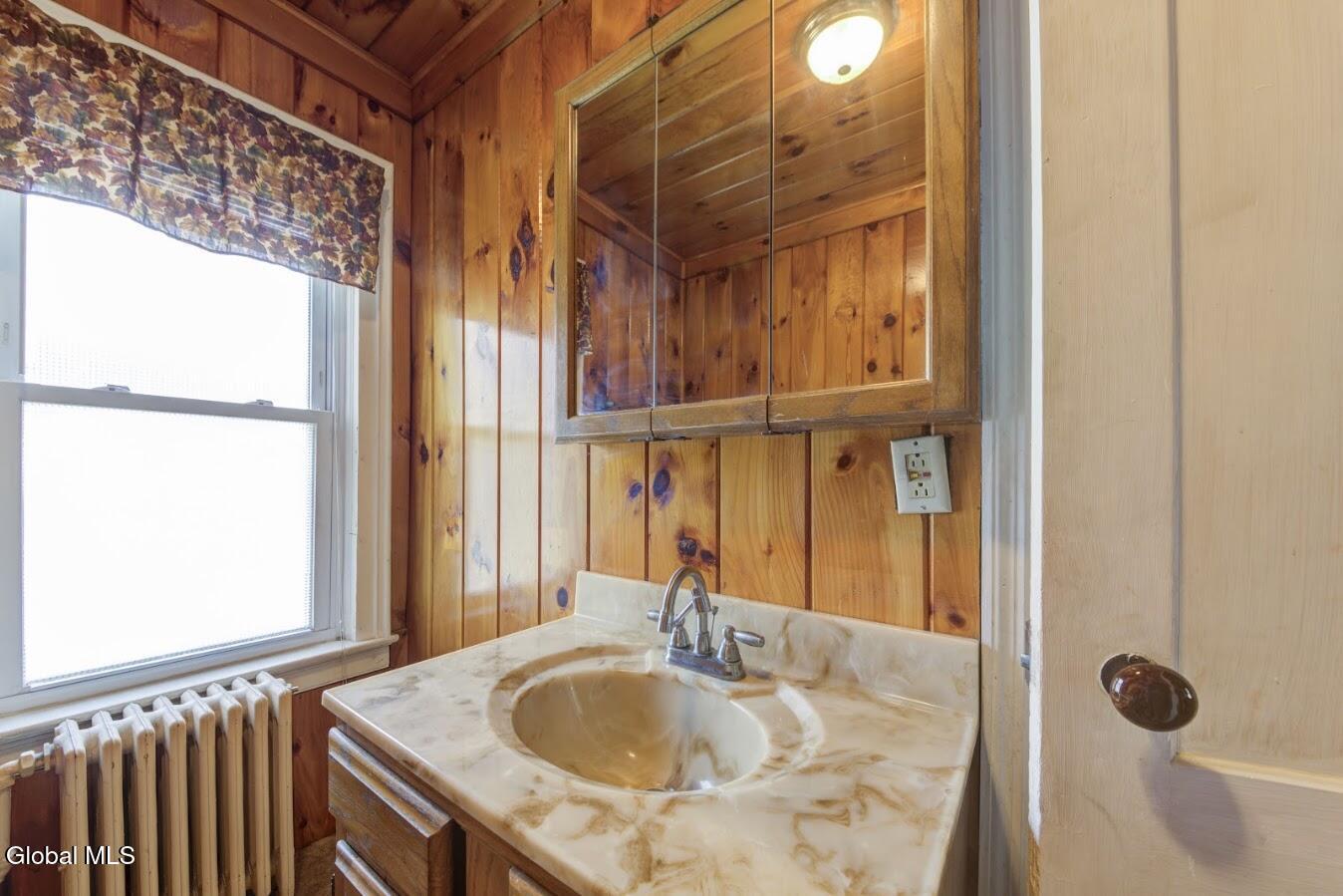 212 Glebe Street Johnstown NY 12095