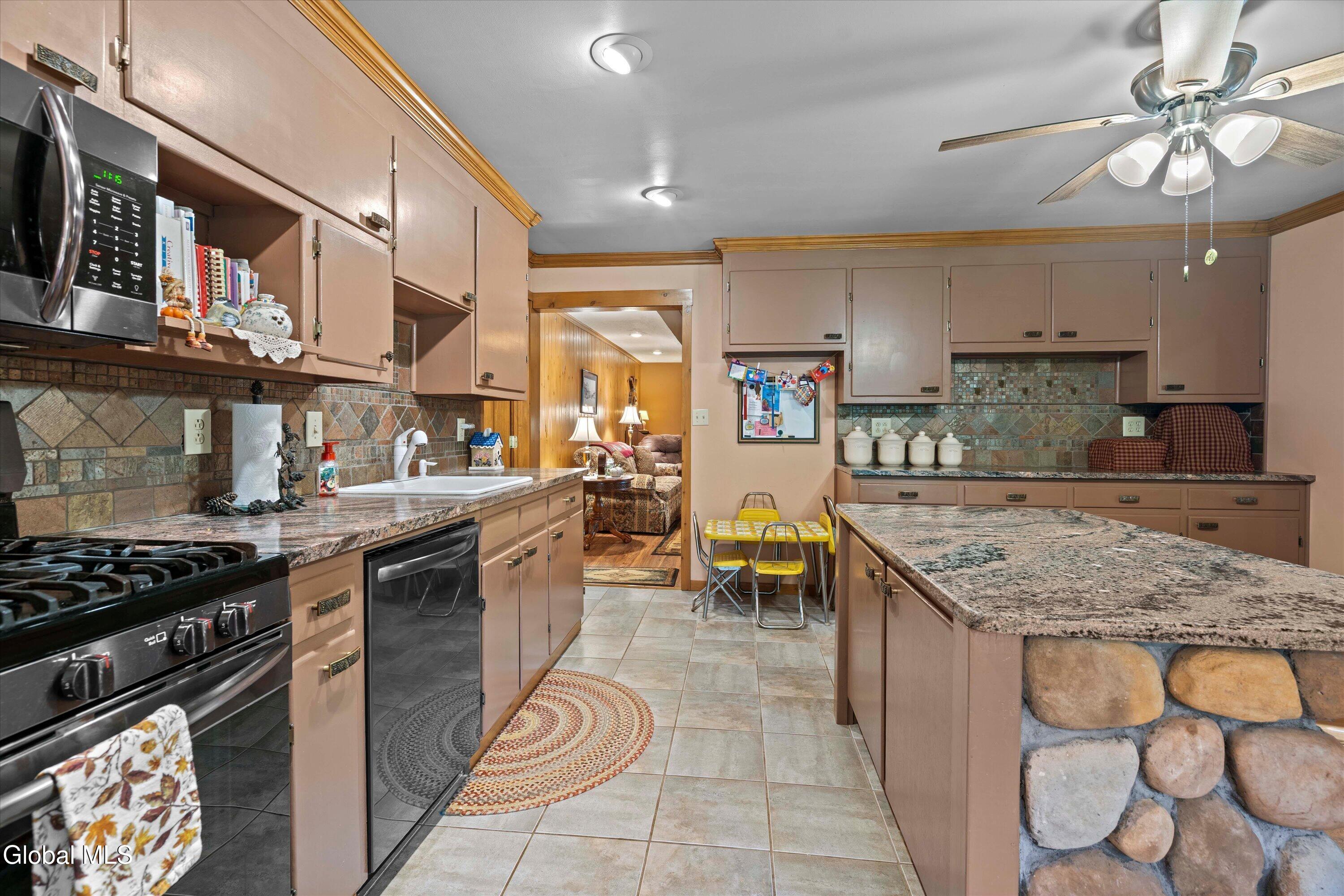 4255-4259 Glendale Road Pottersville NY 12860