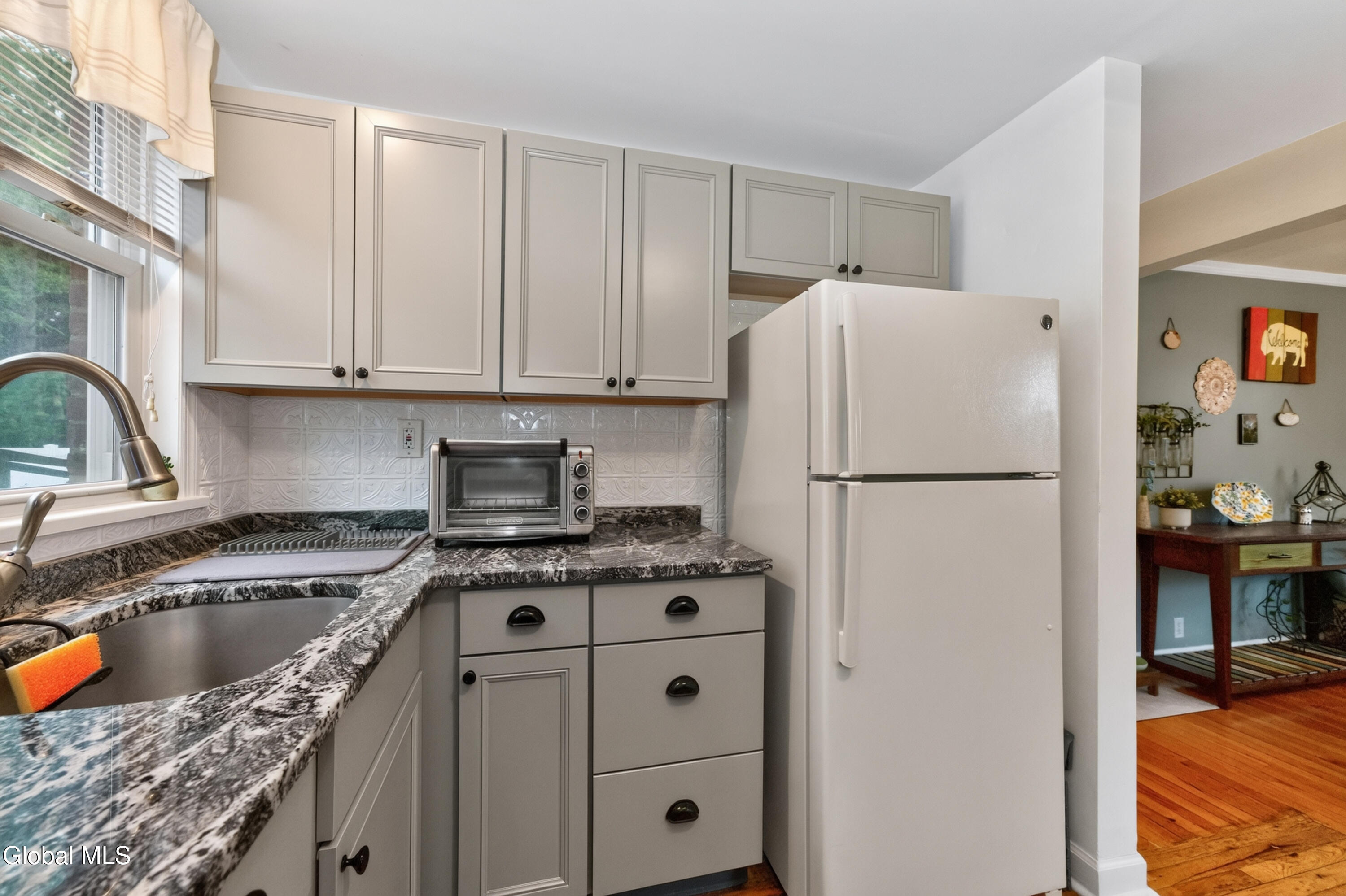 4 Eisenhower Court Colonie NY 12205