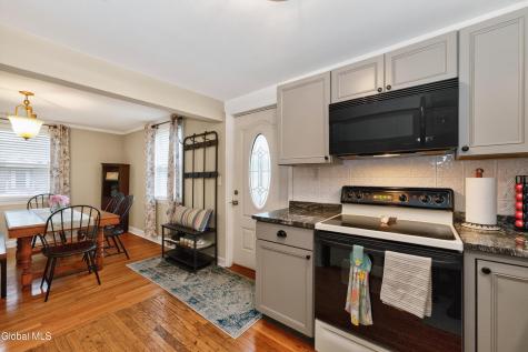 4 Eisenhower Court Colonie NY 12205