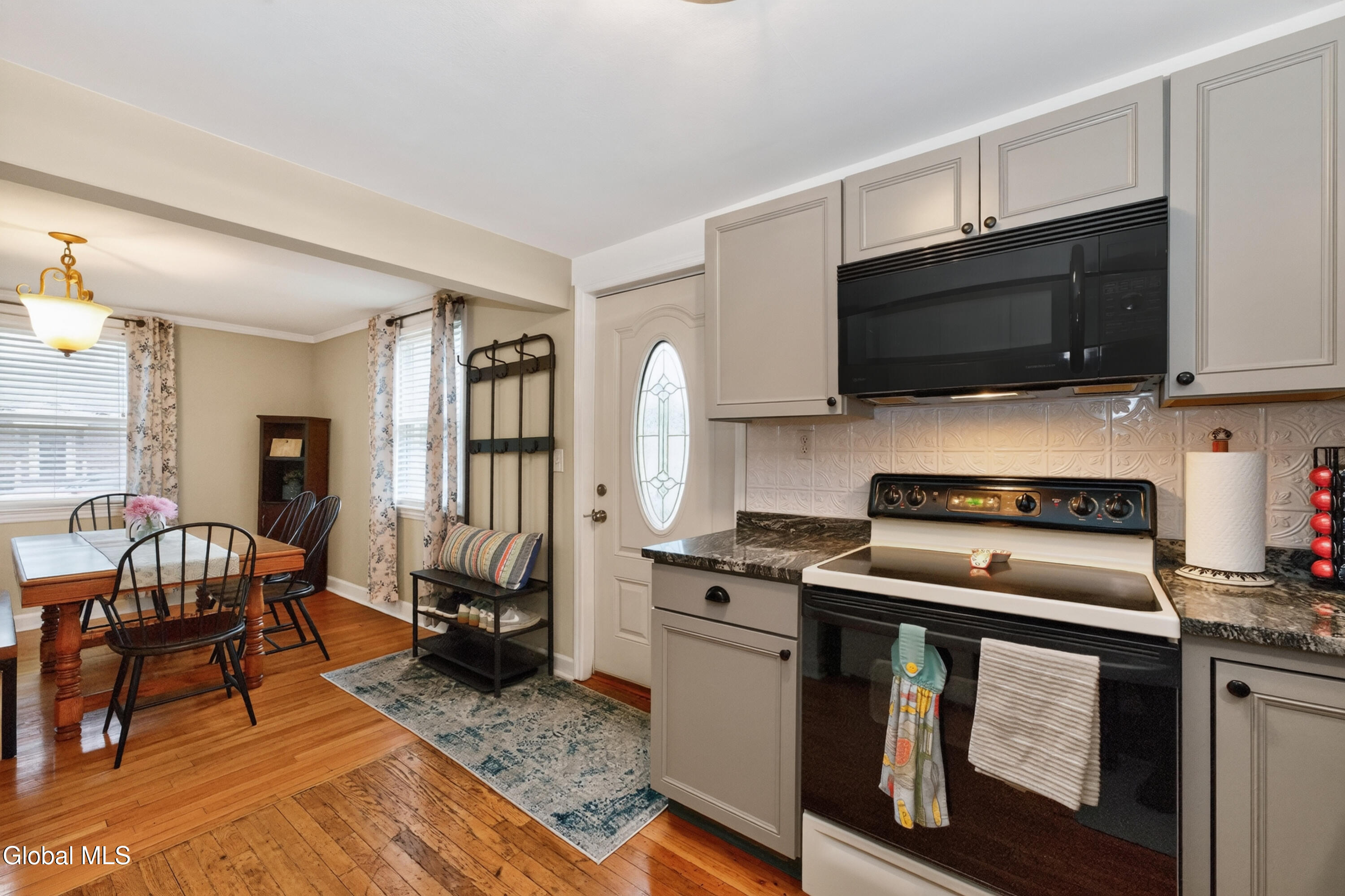 4 Eisenhower Court Colonie NY 12205