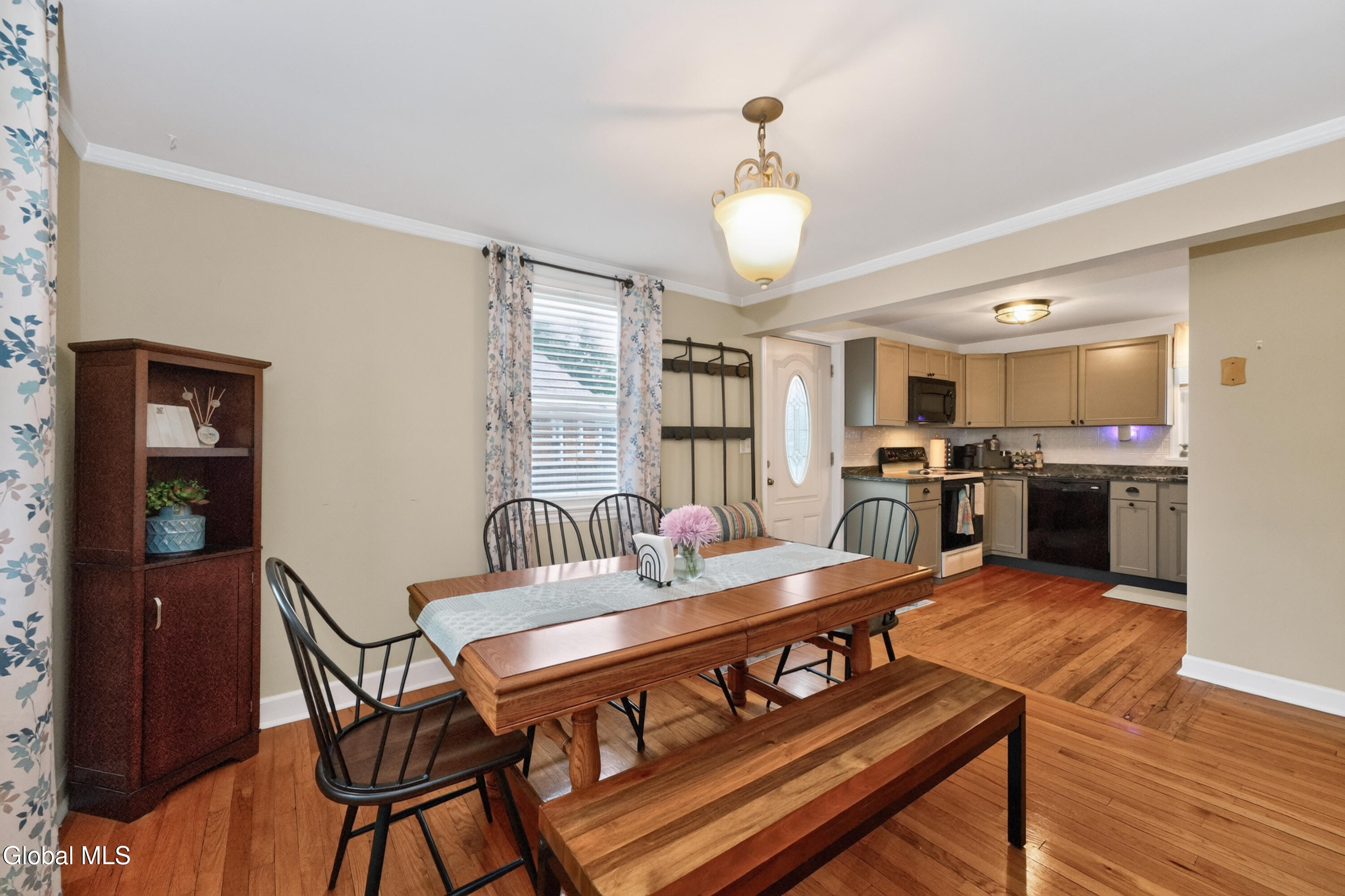 4 Eisenhower Court Colonie NY 12205