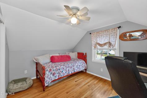 4 Eisenhower Court Colonie NY 12205