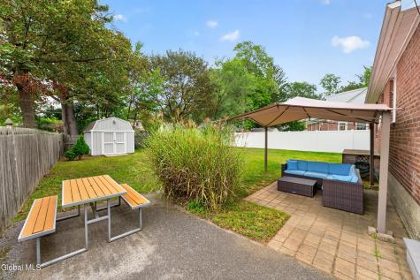4 Eisenhower Court Colonie NY 12205
